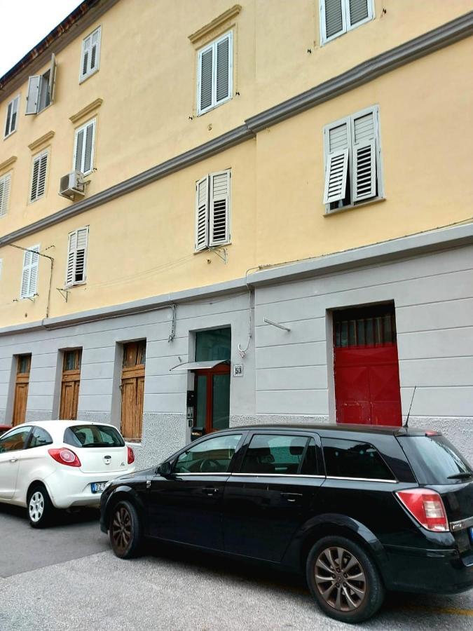Casa Di Tania Appartement Triëst Buitenkant foto